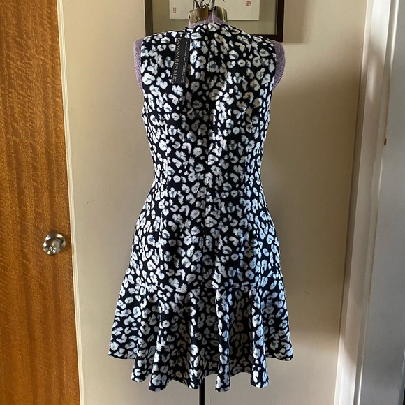 Banana Republic fit & flare dress - Picture 2 of 5